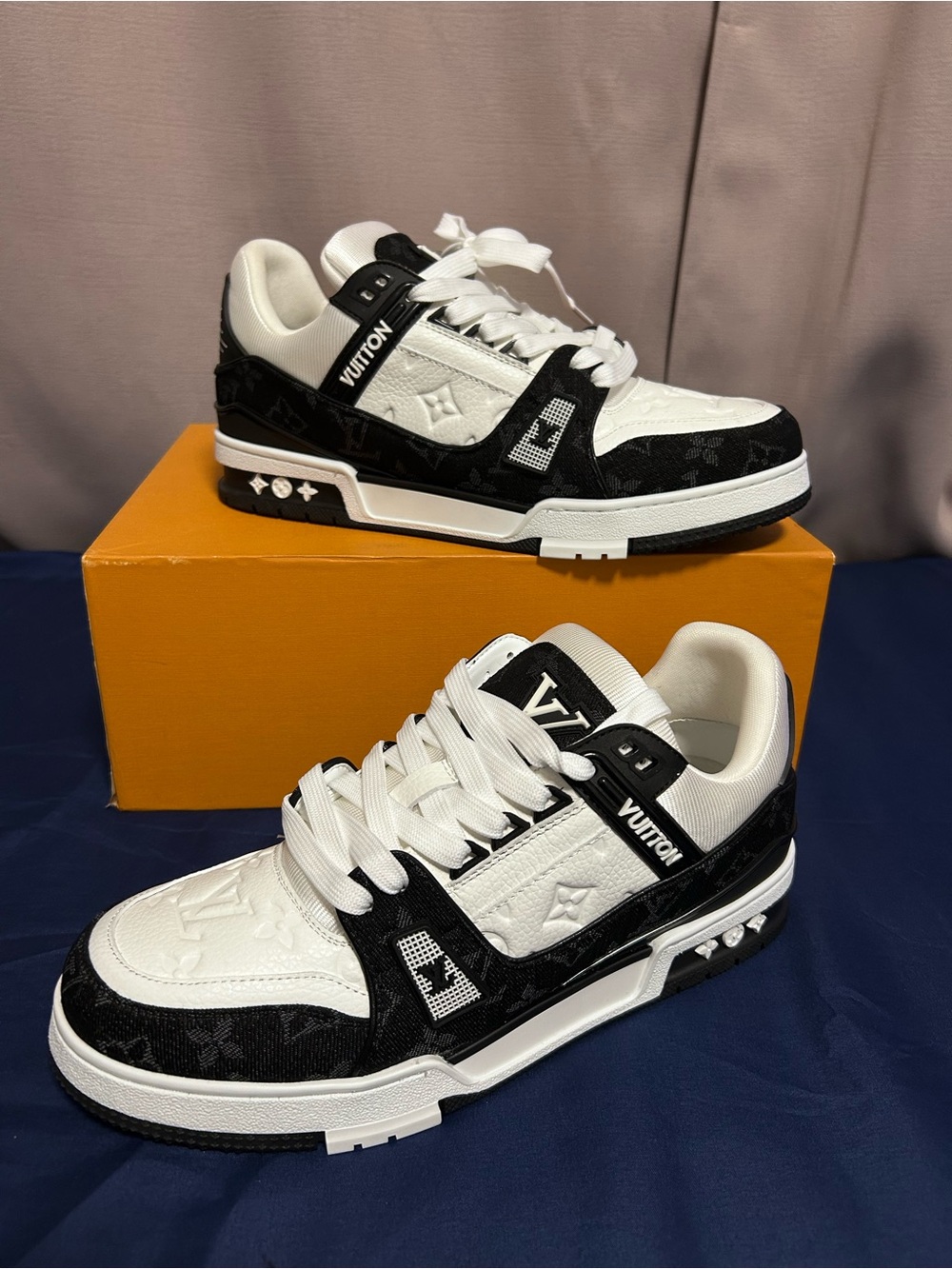 Louis Vuitton Men’s Low-Top Sneakers - Black & White Monogram